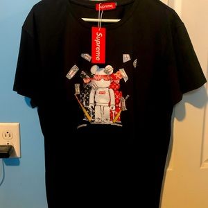 Supreme t shirt